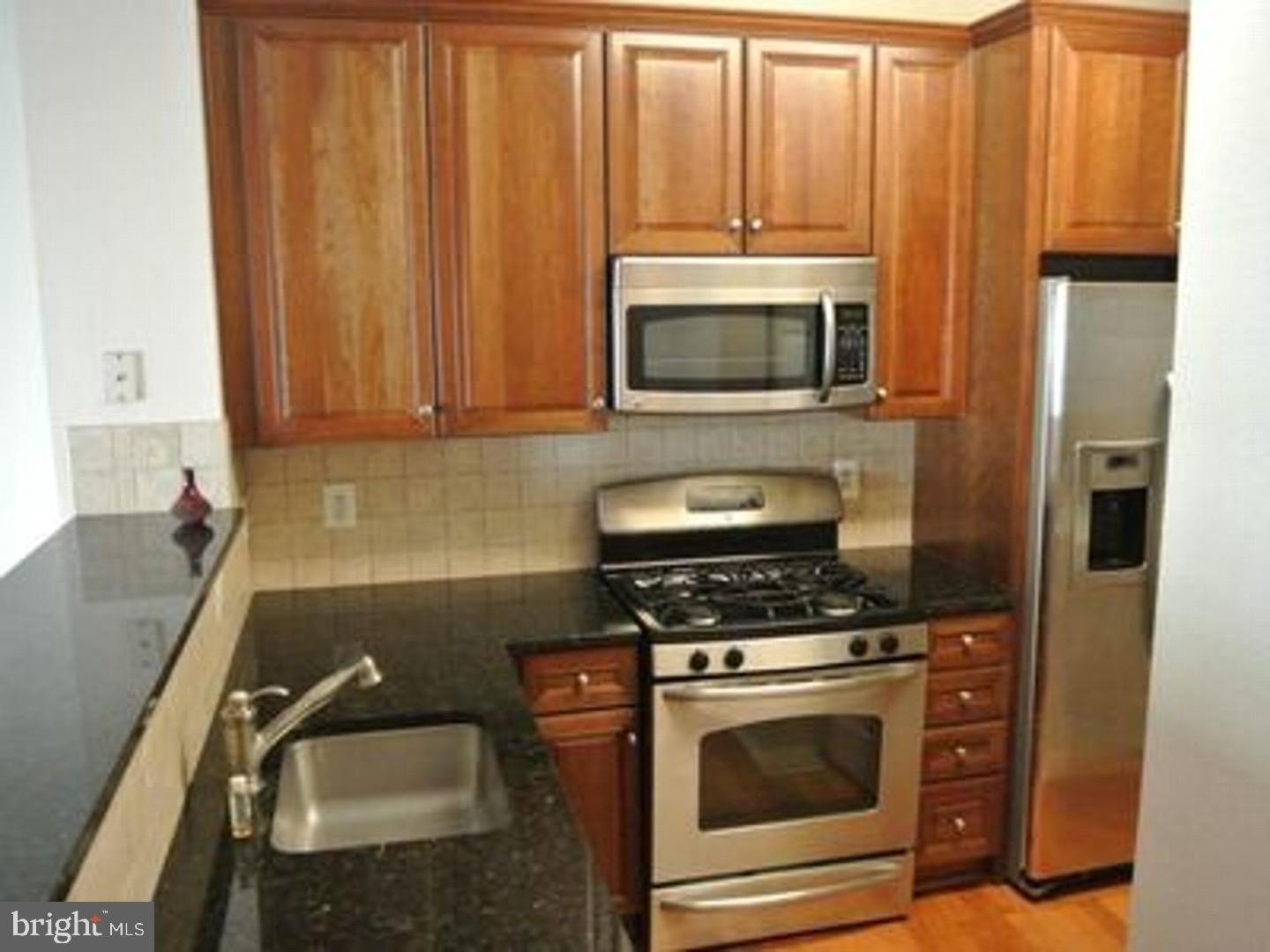 11800 Old Georgetown Road, Unit 1220 North Bethesda, MD 20852 - Photo 4 of 33