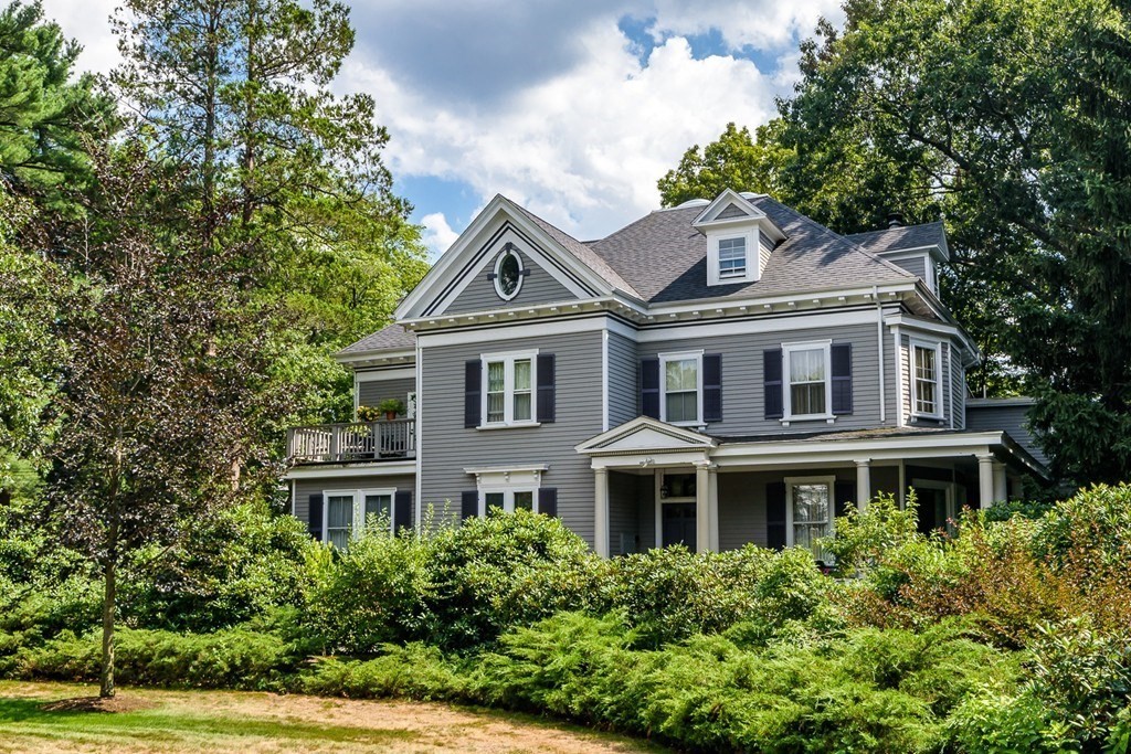 876 Beacon Street, Unit 3 Newton, MA 02459 - Photo 1 of 1