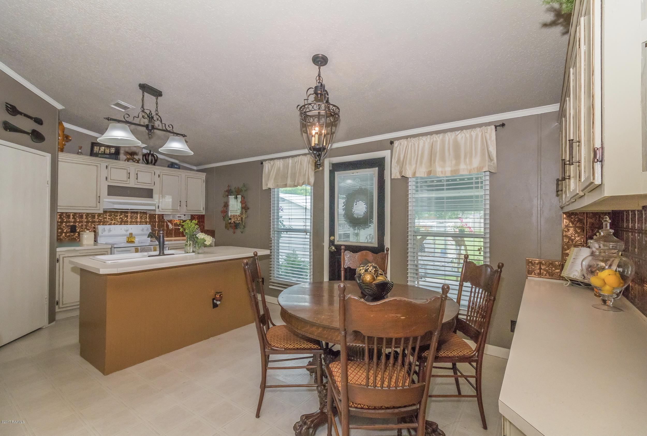 437 Benoit Road Carencro, LA 70520 - Photo 16 of 34 Gallery Image 16