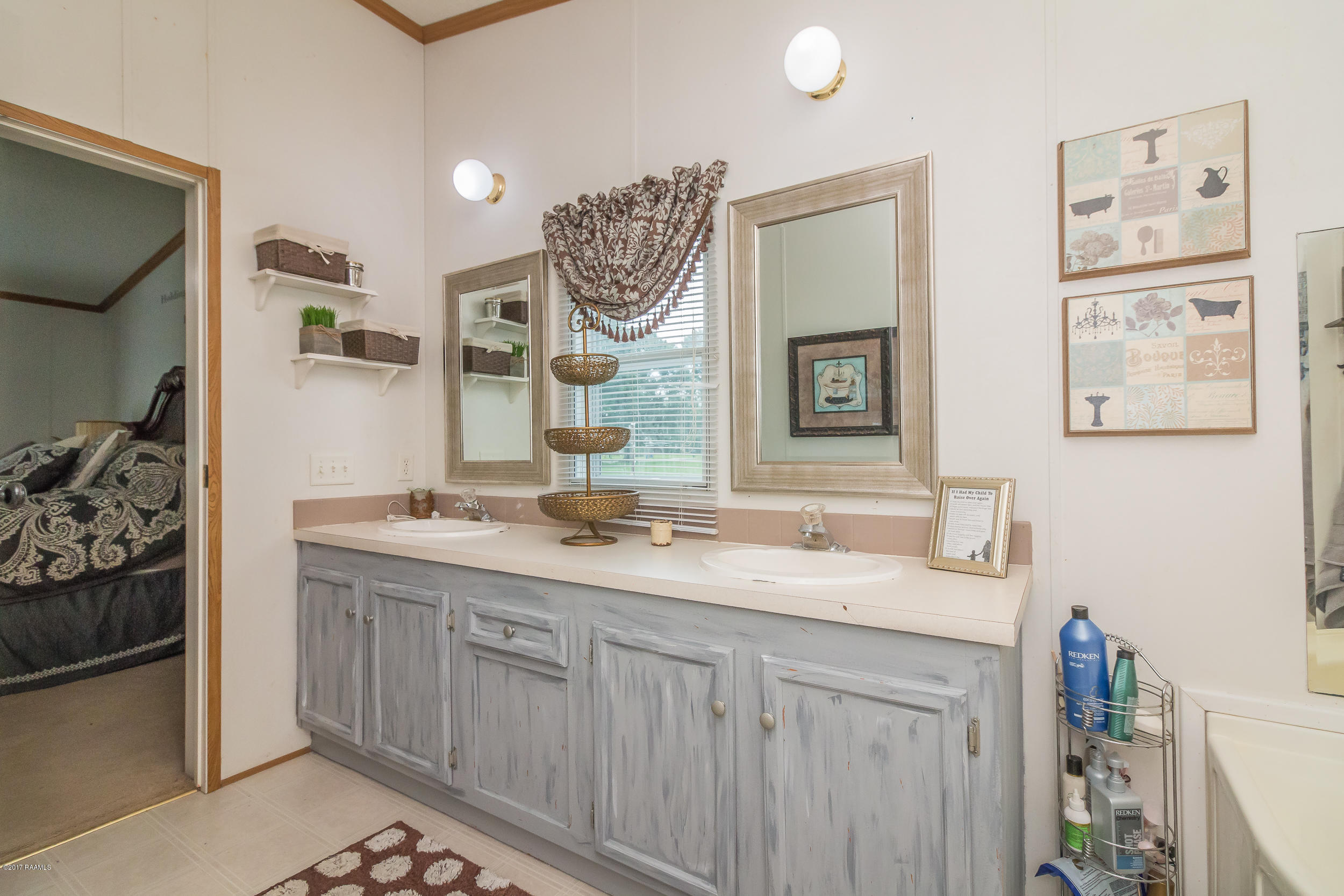 437 Benoit Road Carencro, LA 70520 - Photo 22 of 34 Gallery Image 22