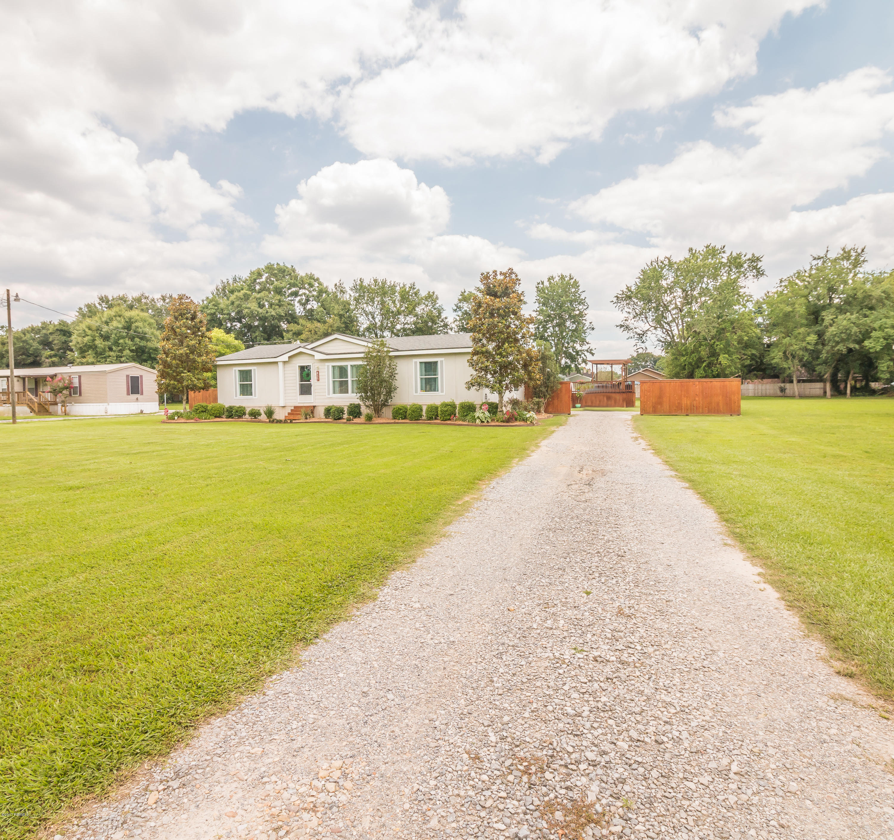 437 Benoit Road Carencro, LA 70520 - Photo 3 of 34 Gallery Image 3