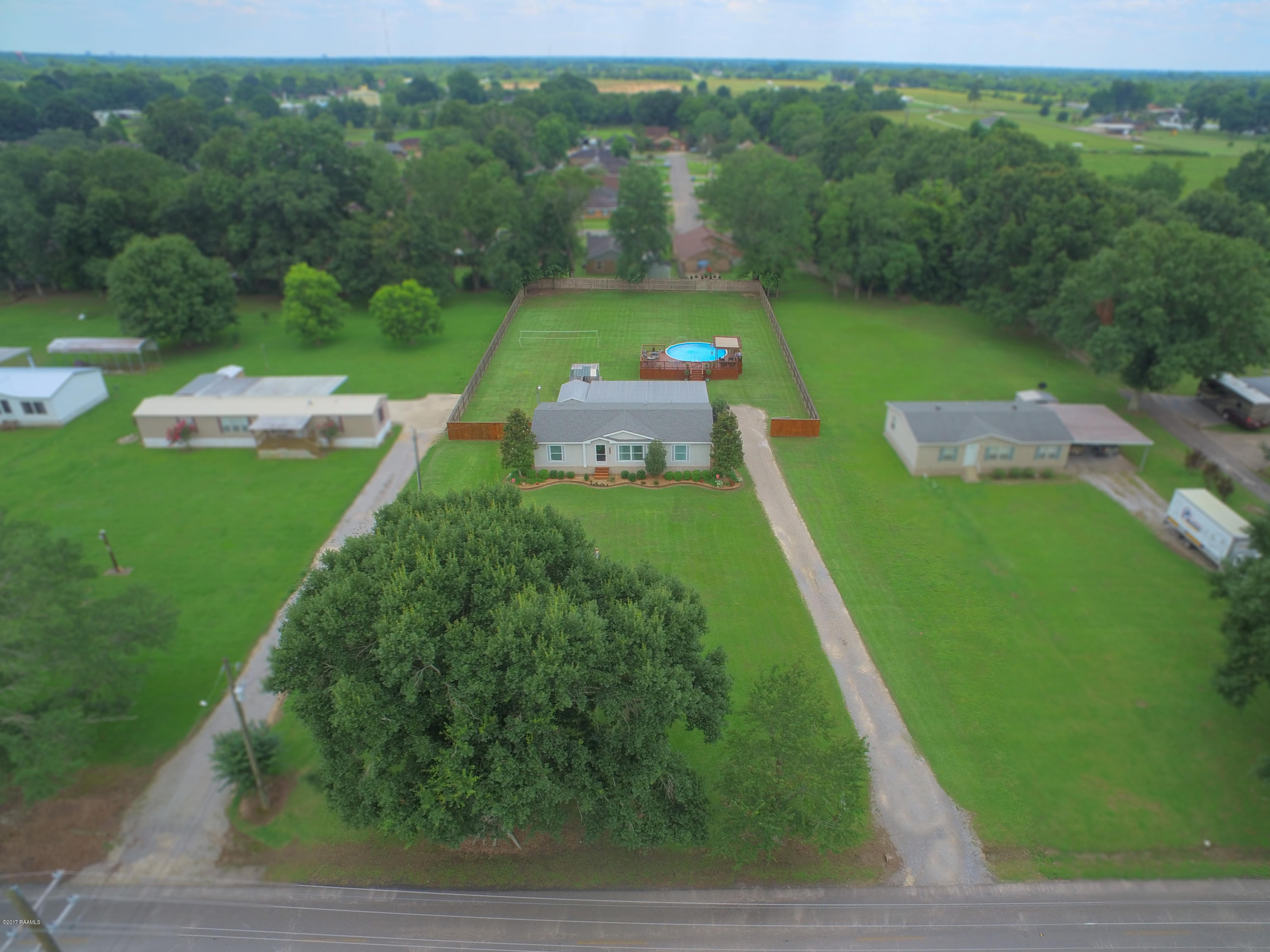 437 Benoit Road Carencro, LA 70520 - Photo 33 of 34 Gallery Image 33