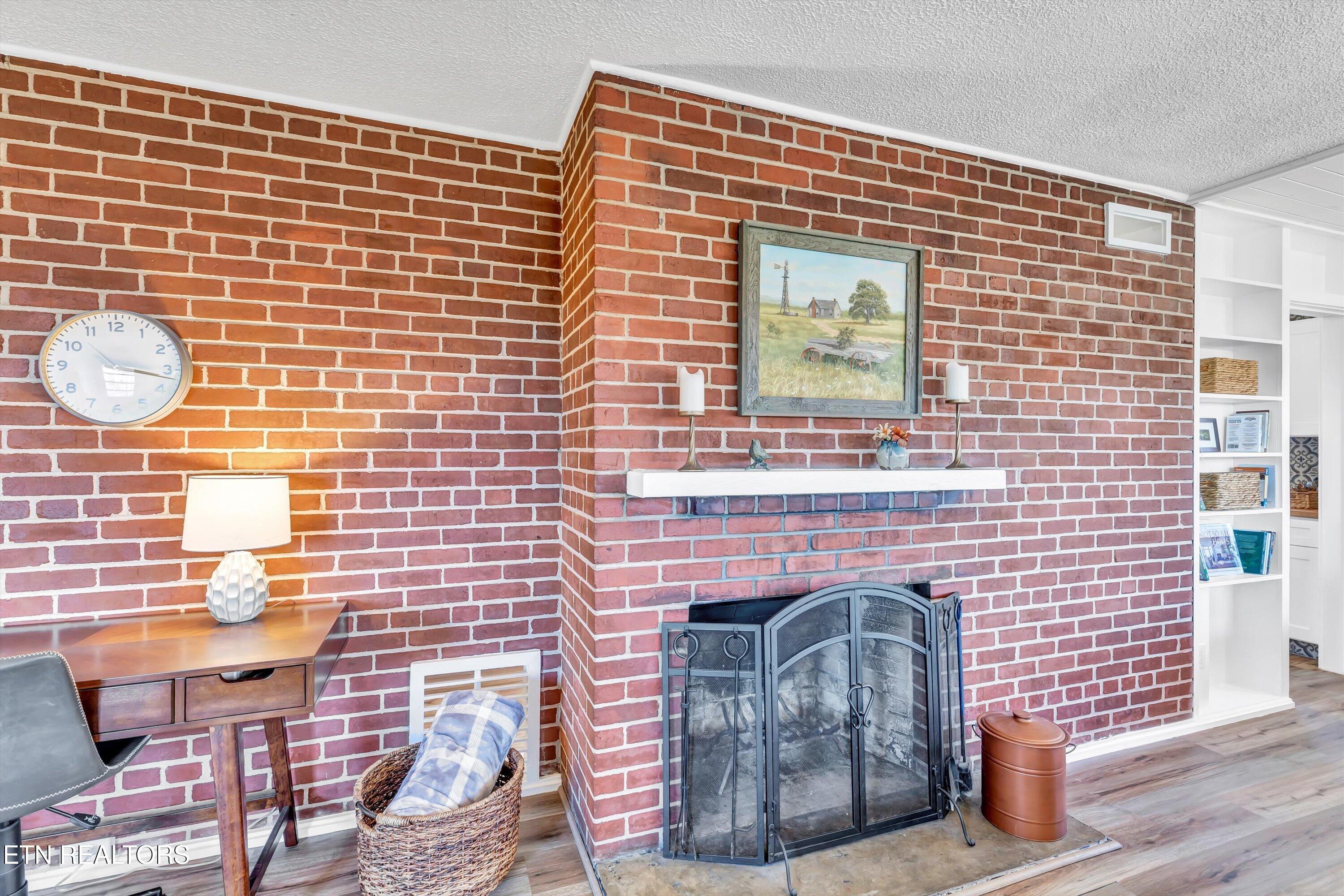 201 Outer Drive Oak Ridge, TN 37830 - Photo 7 of 27 17-201 Outer Dr-17