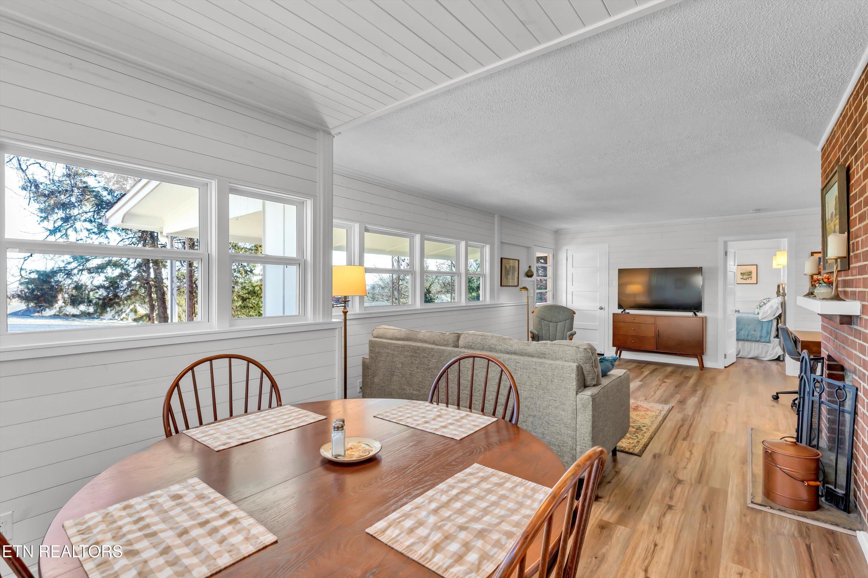 201 Outer Drive Oak Ridge, TN 37830 - Photo 9 of 27 12-201 Outer Dr-12