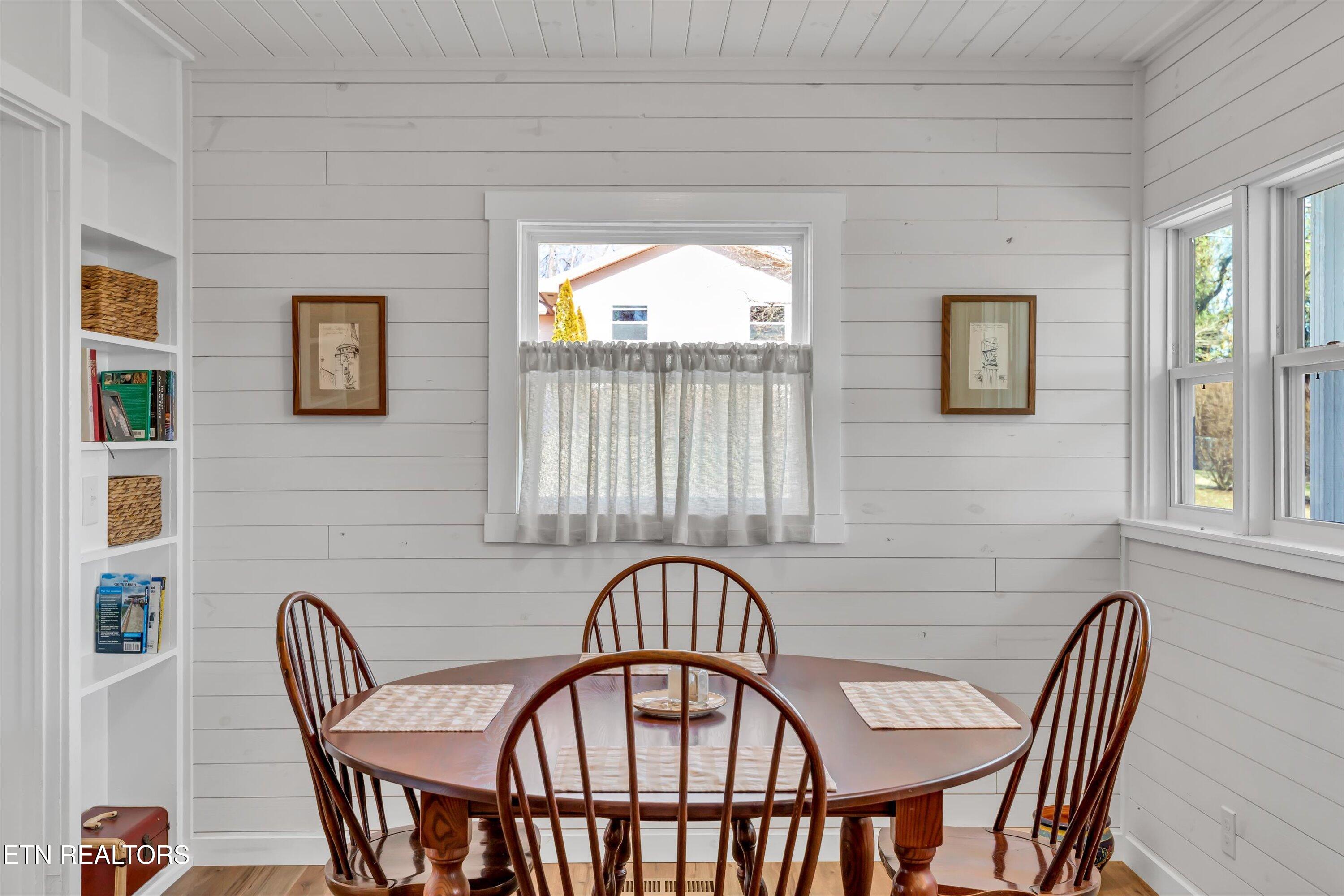 201 Outer Drive Oak Ridge, TN 37830 - Photo 10 of 27 13-201 Outer Dr-13