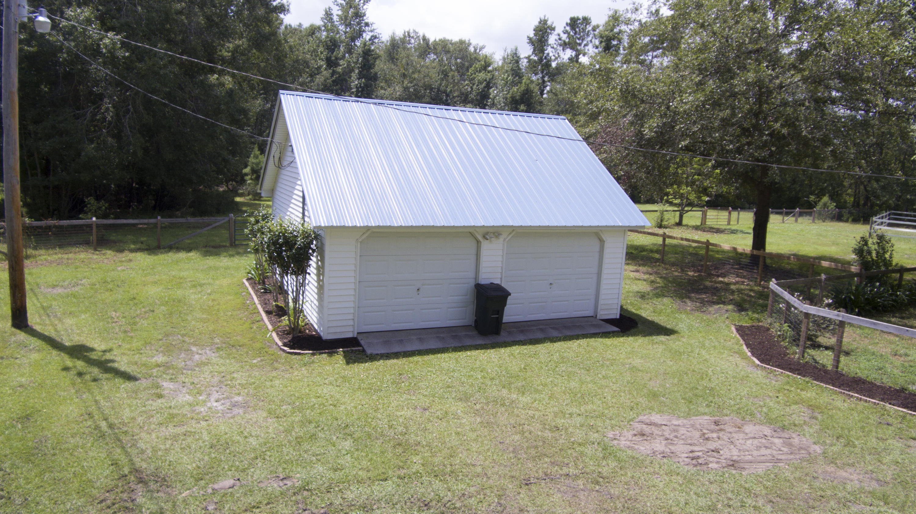 4455 Red Oak Road Cottageville, SC 29435 - Photo 4 of 41 2 Car Detached Garage
