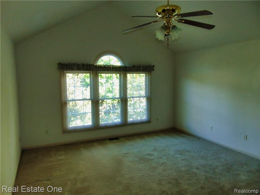 2458 Pleasant View Drive Rochester Hills, MI 48306 - Photo 66 of 68