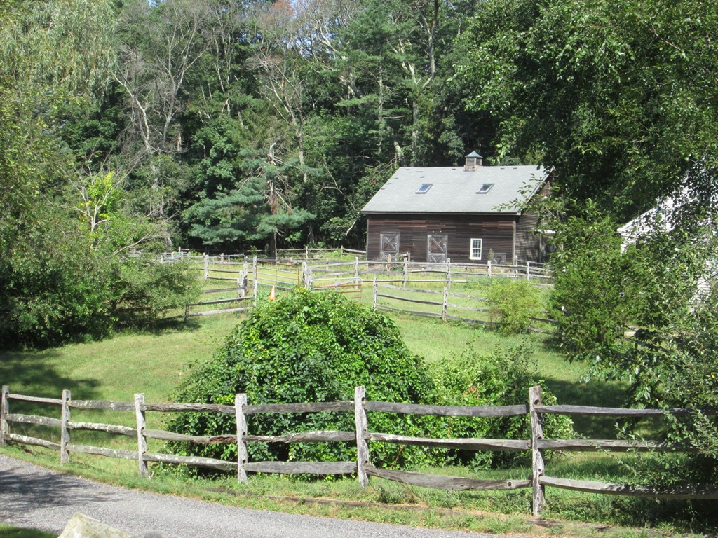 411 Linebrook Road Ipswich, MA 01938 - Photo 4 of 26 Gallery Image 4
