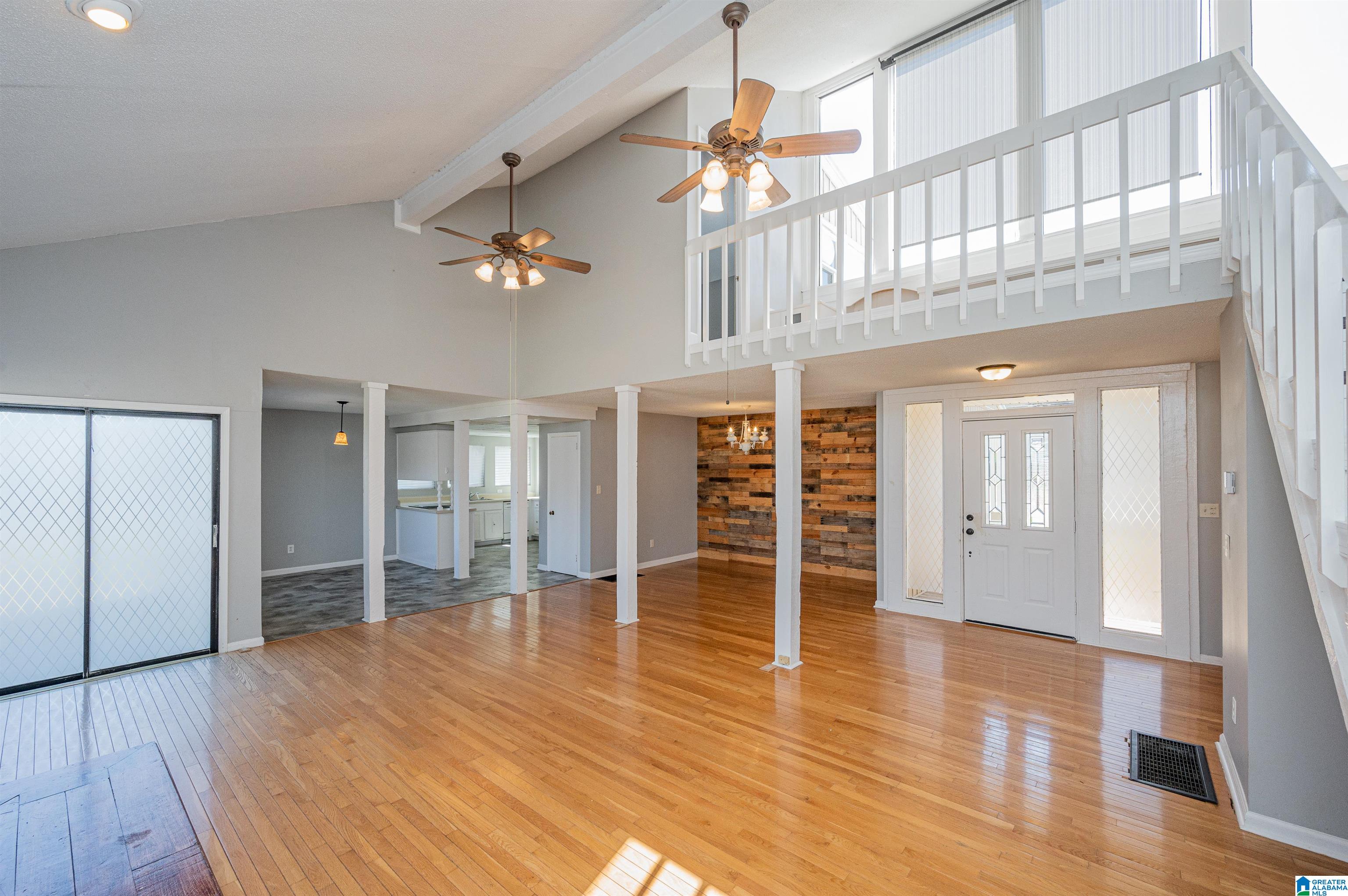 718 Valleyview Road Pelham, AL 35124 - Photo 6 of 43