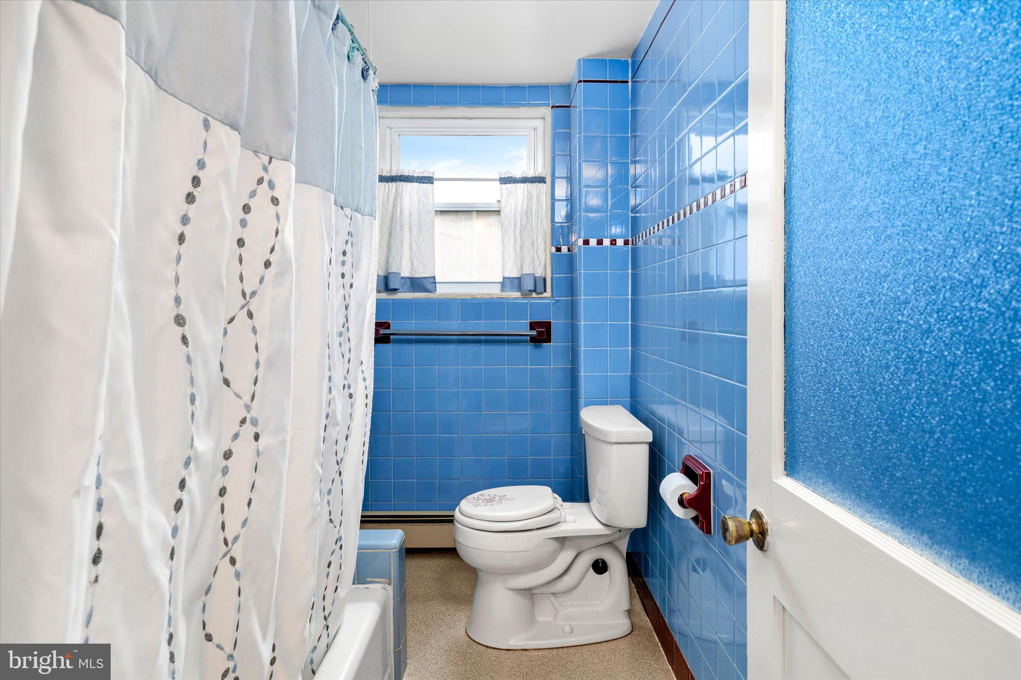 2035 Hamilton Avenue Hamilton, NJ 08619 - Photo 14 of 53 Bath