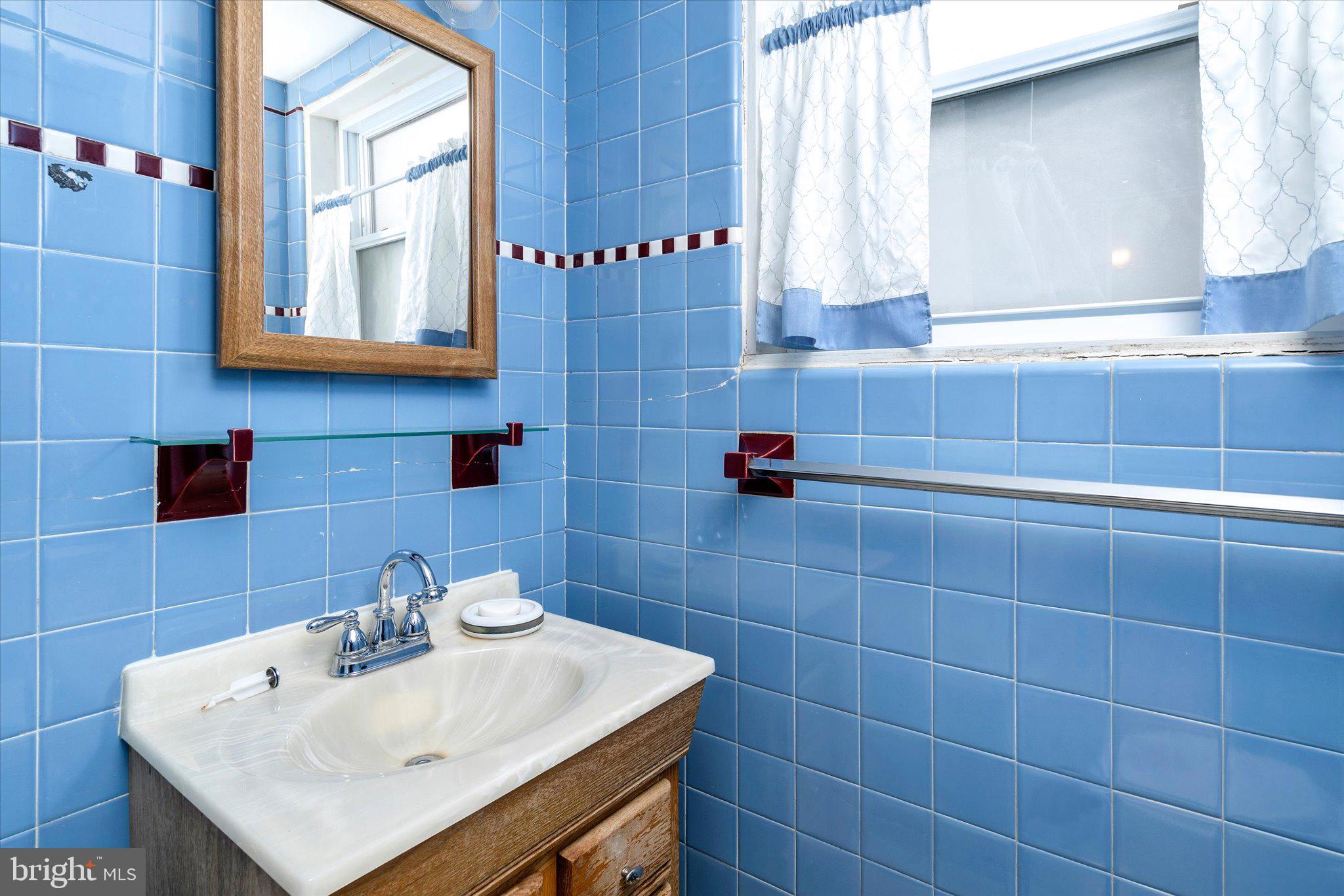 2035 Hamilton Avenue Hamilton, NJ 08619 - Photo 15 of 53 Bath