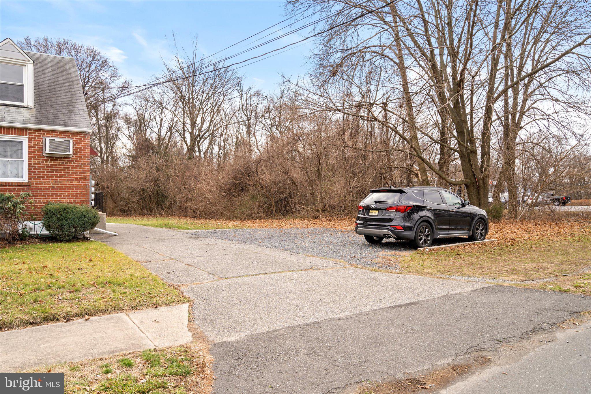 2035 Hamilton Avenue Hamilton, NJ 08619 - Photo 2 of 53