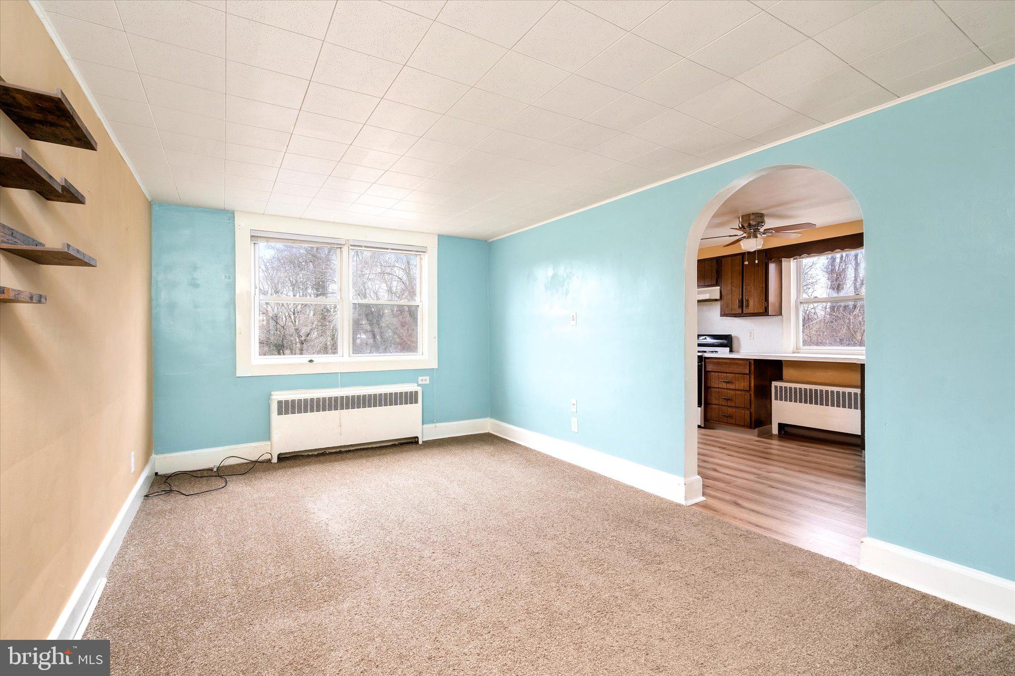 2035 Hamilton Avenue Hamilton, NJ 08619 - Photo 23 of 53 Living room