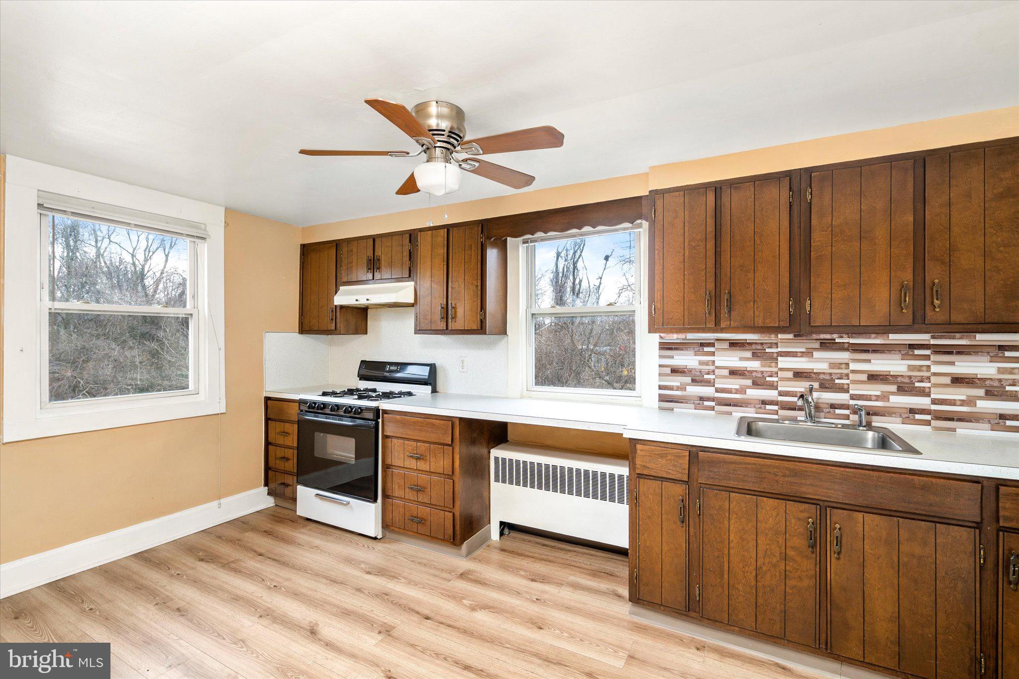 2035 Hamilton Avenue Hamilton, NJ 08619 - Photo 25 of 53 unit 2 Kitchen
