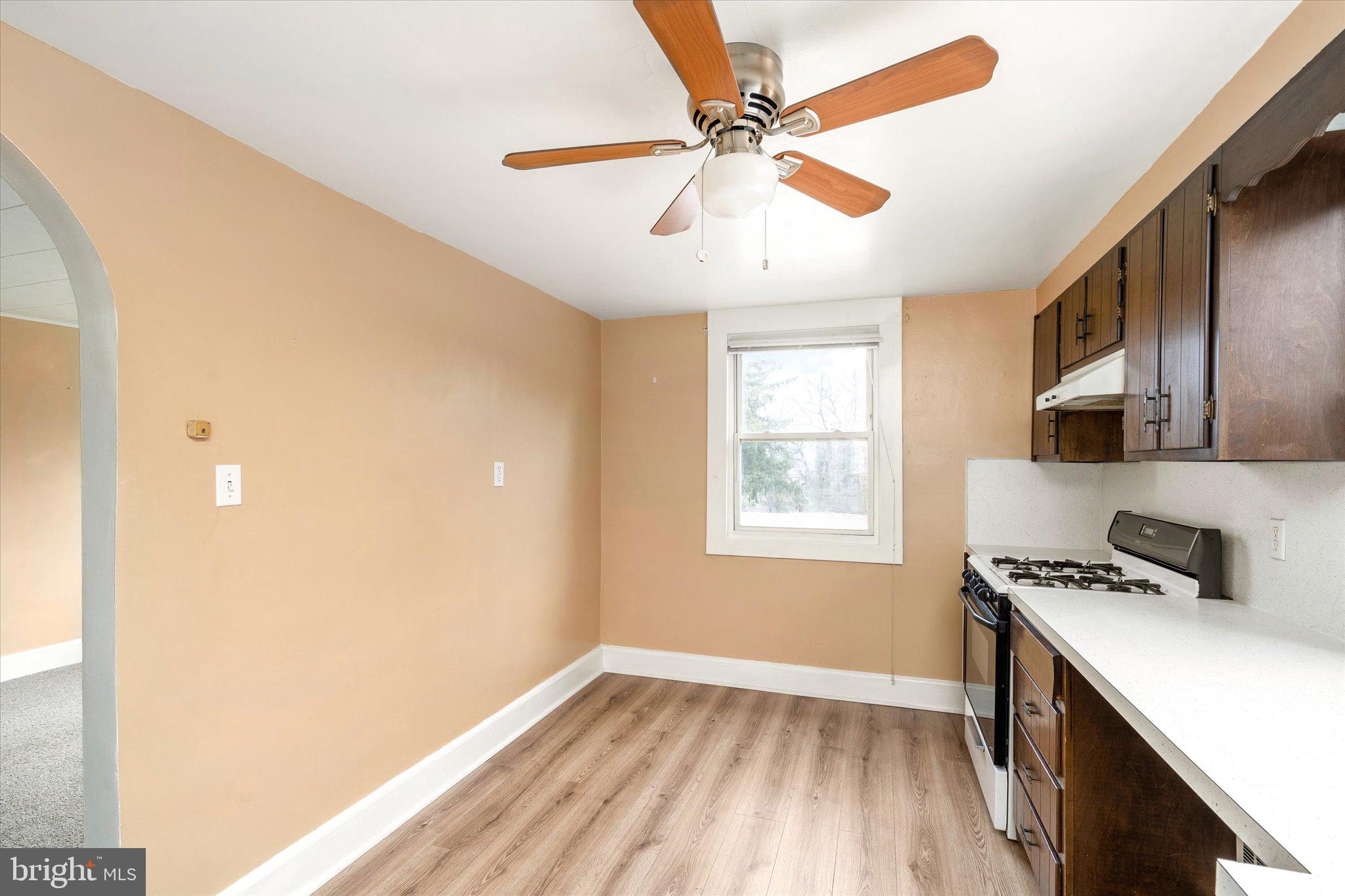 2035 Hamilton Avenue Hamilton, NJ 08619 - Photo 26 of 53 Kitchen