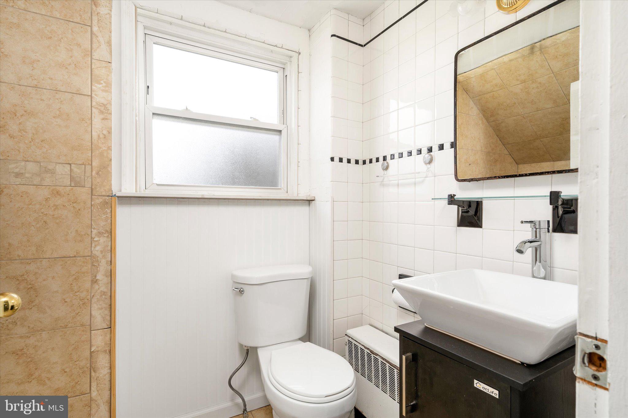 2035 Hamilton Avenue Hamilton, NJ 08619 - Photo 30 of 53 unit 2 Bath