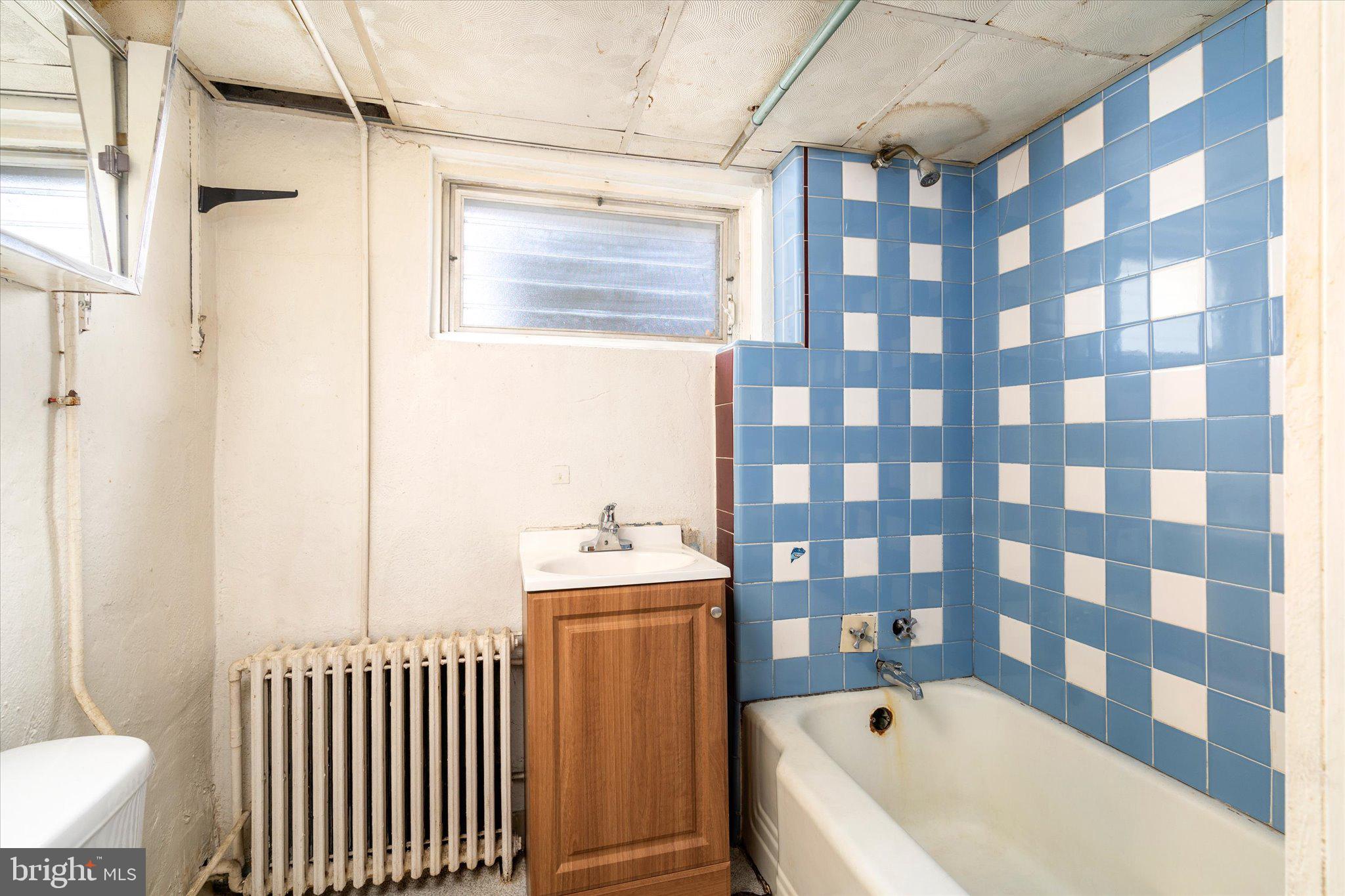 2035 Hamilton Avenue Hamilton, NJ 08619 - Photo 40 of 53 unit 3 Bath