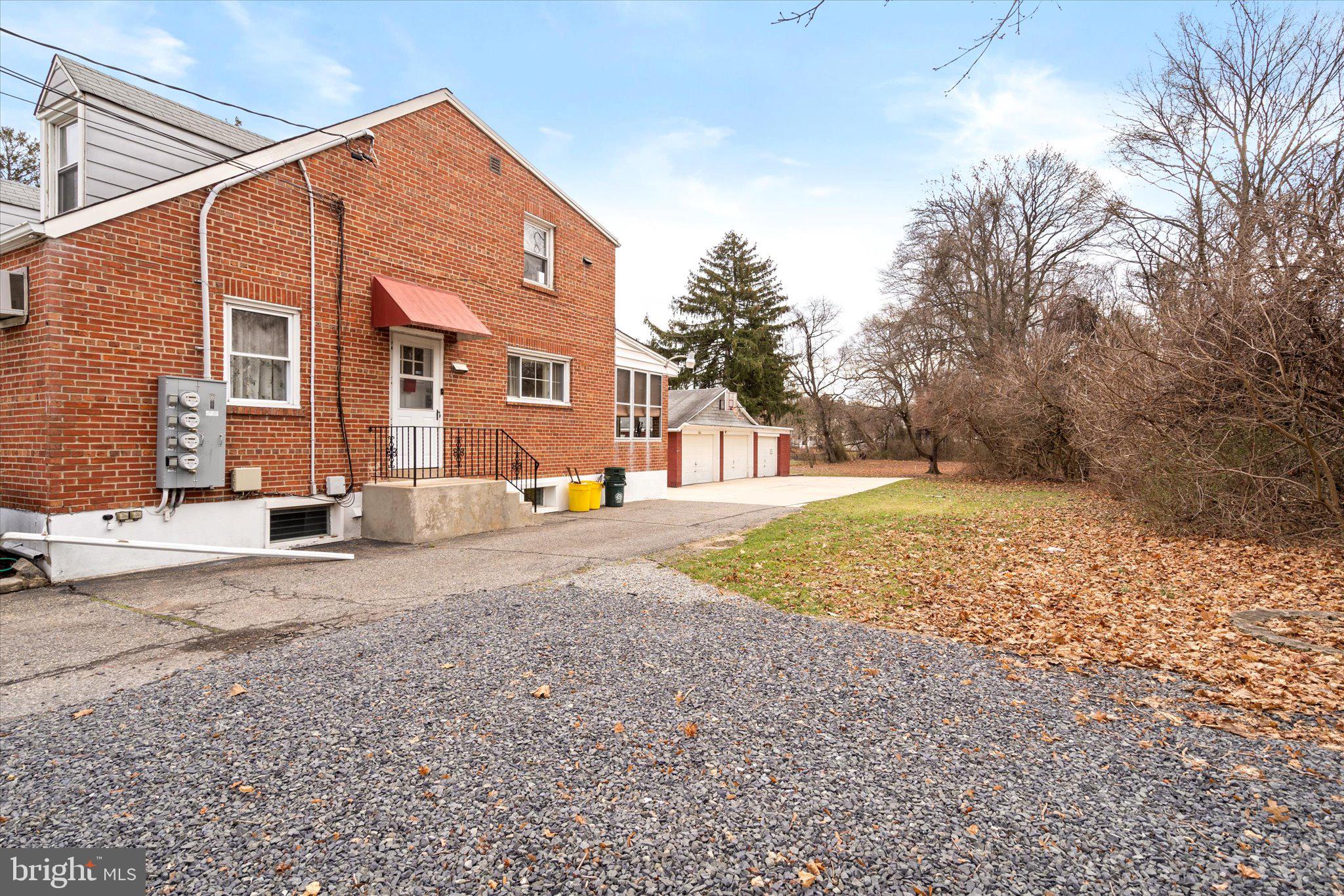 2035 Hamilton Avenue Hamilton, NJ 08619 - Photo 41 of 53 side view & driveway