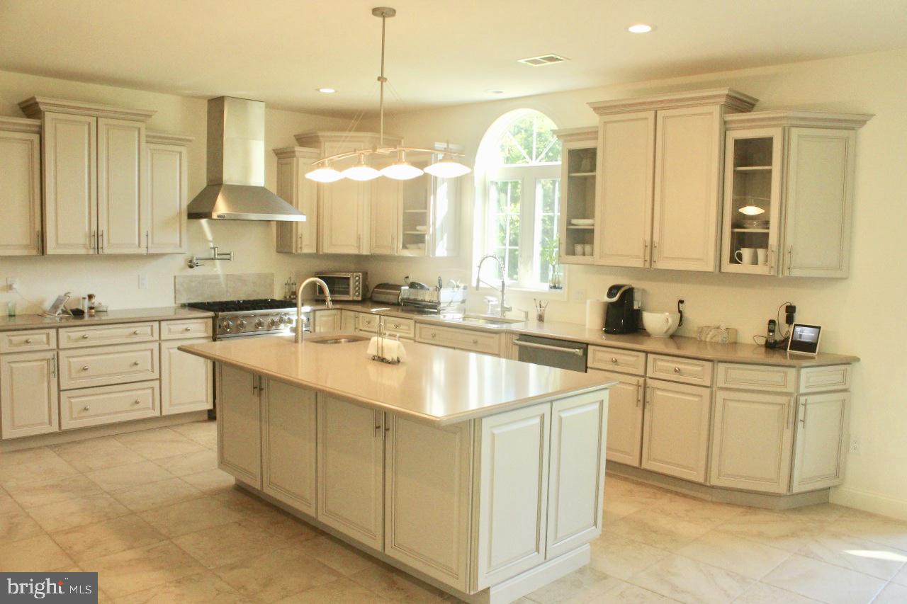 70 Emerald Road Robbinsville, NJ 08691 - Photo 7 of 25 Kitchen