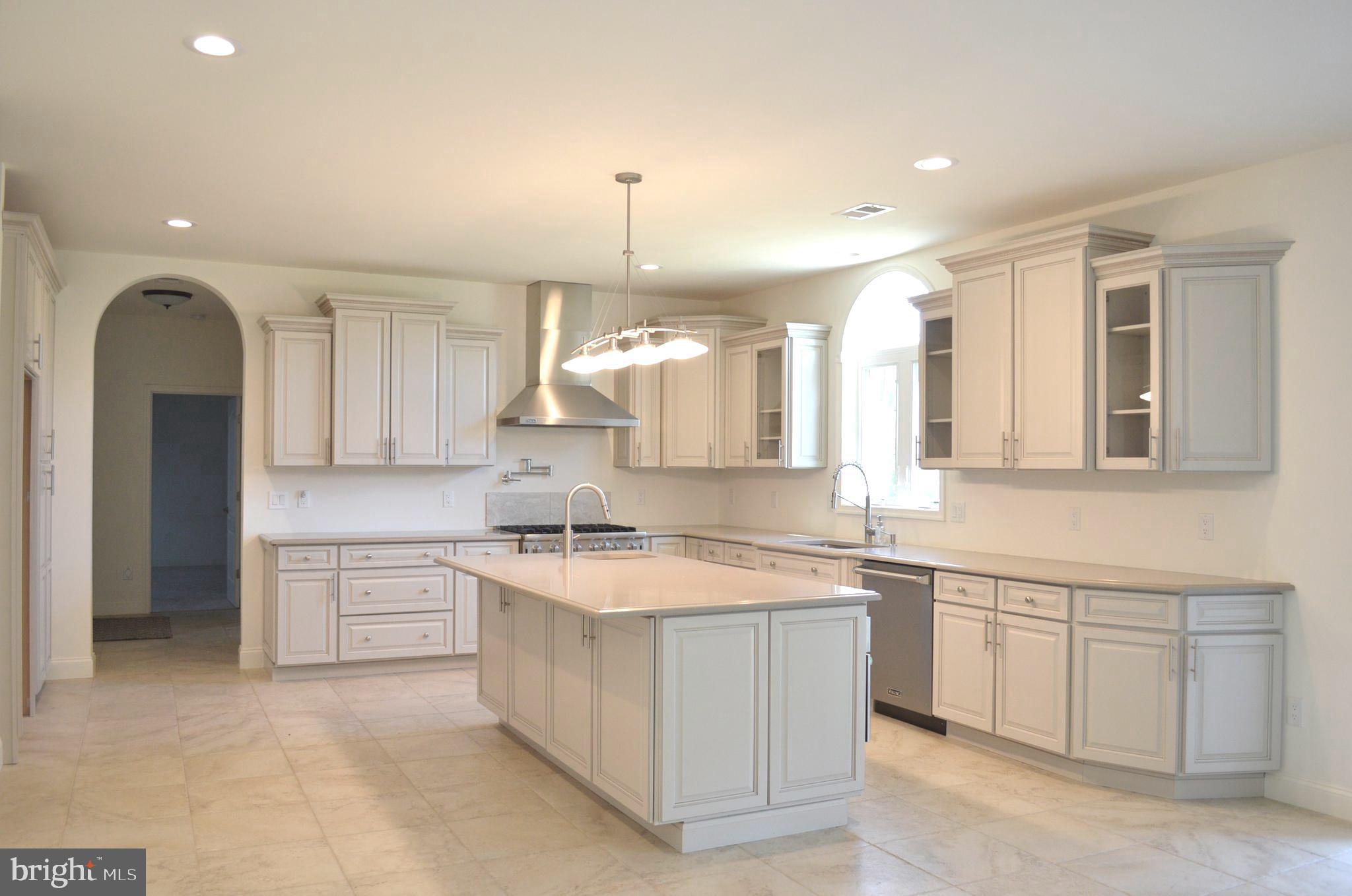 70 Emerald Road Robbinsville, NJ 08691 - Photo 9 of 25 Kitchen