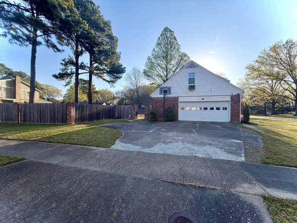 $324,995 | 6092 Macinness Drive, Memphis, TN 38119