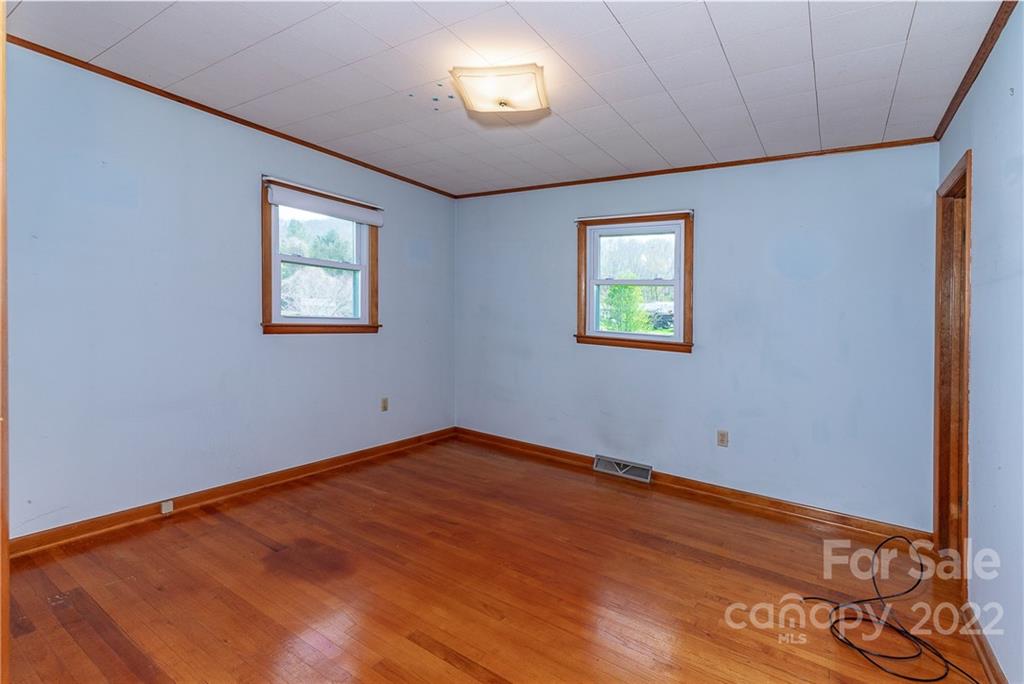 2 Riversedge Way Canton, NC 28716 - Photo 22 of 28 an empty room with a window