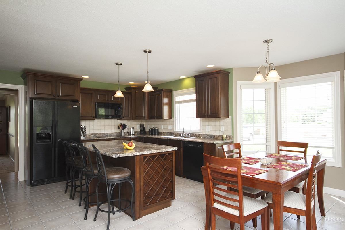 6612 Hursh Road Fort Wayne, IN 46845 - Photo 9 of 30