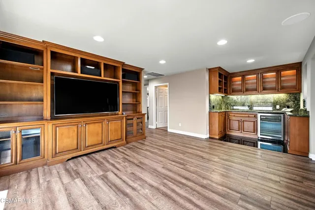 $1,999,999 | 3194 Sunset Hills Boulevard, Thousand Oaks, CA 91362