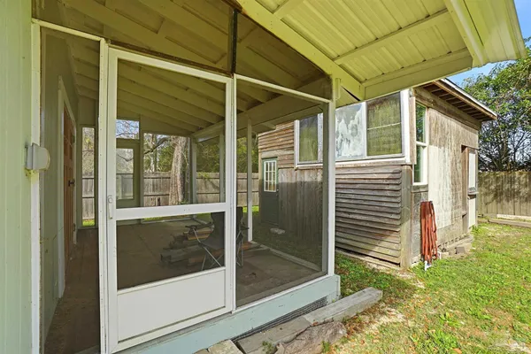 $225,000 | 402 Front Street, Century, FL 32535