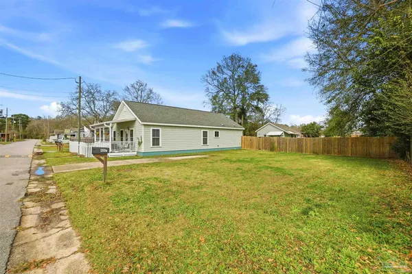 $225,000 | 402 Front Street, Century, FL 32535