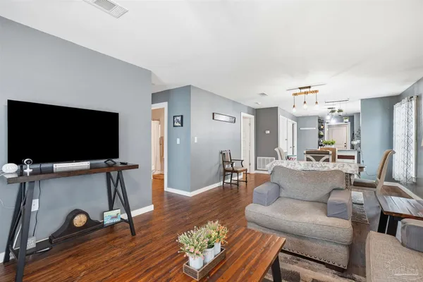 $225,000 | 402 Front Street, Century, FL 32535