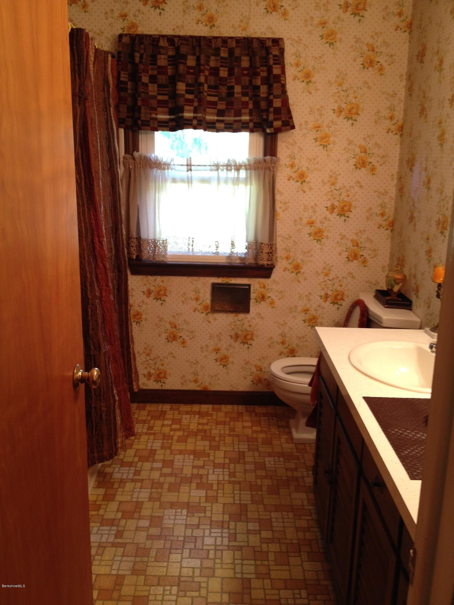 124 Tower Road Dalton, MA 01226 - Photo 17 of 20 1st Floor Bathroom