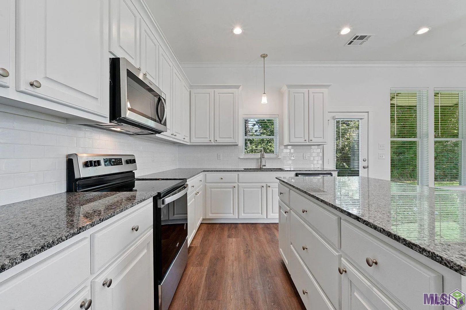 601 Lake Shelf Drive Baton Rouge, LA 70820 - Photo 2 of 13