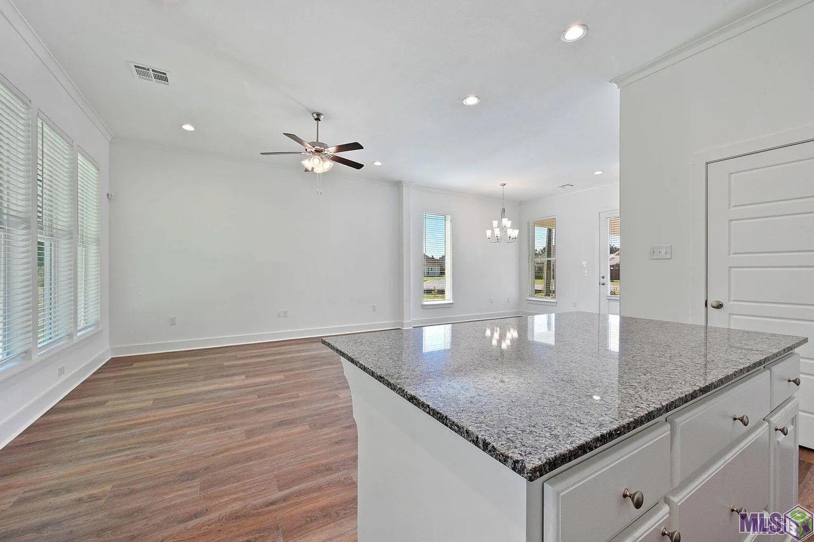 601 Lake Shelf Drive Baton Rouge, LA 70820 - Photo 5 of 13