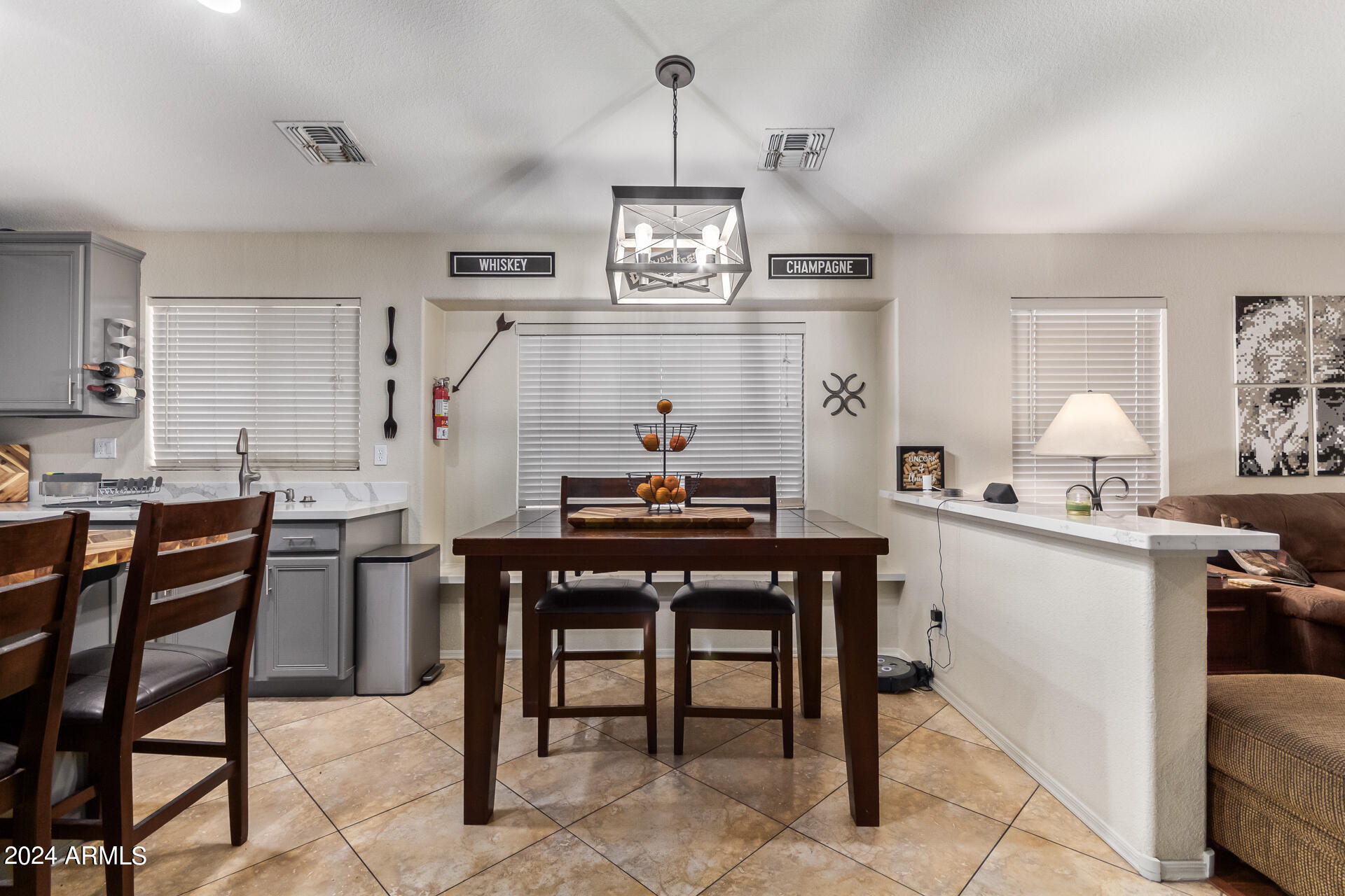2125 West Carson Road Phoenix, AZ 85041 - Photo 15 of 36 18 - Carson