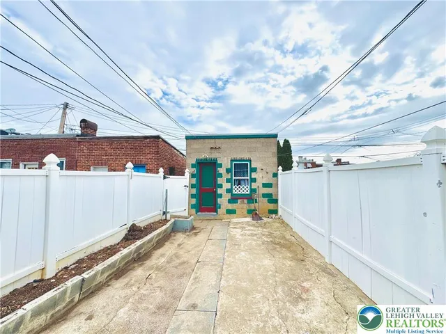 $1,995 | 637 North Penn Street, Allentown, PA 18102