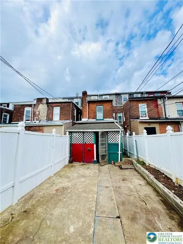 $1,995 | 637 North Penn Street, Allentown, PA 18102