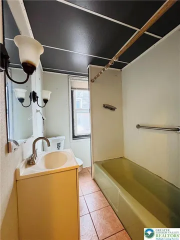 $1,995 | 637 North Penn Street, Allentown, PA 18102