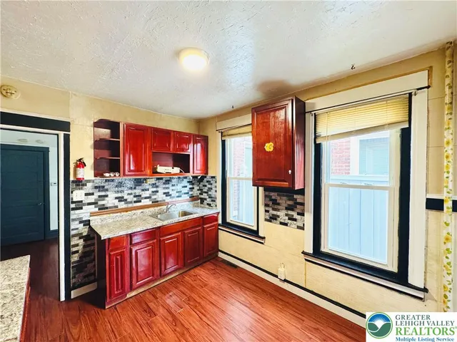 $1,995 | 637 North Penn Street, Allentown, PA 18102