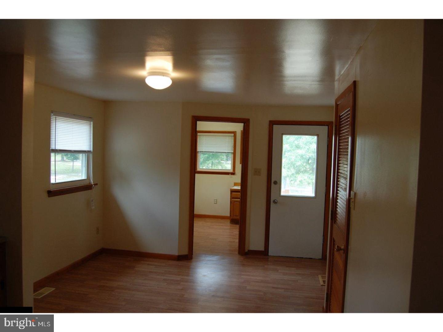 82 Seabreeze Road Bridgeton, NJ 08302 - Photo 16 of 25 Dining Room