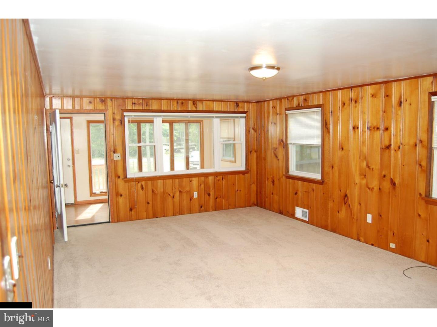 82 Seabreeze Road Bridgeton, NJ 08302 - Photo 8 of 25 Family Room