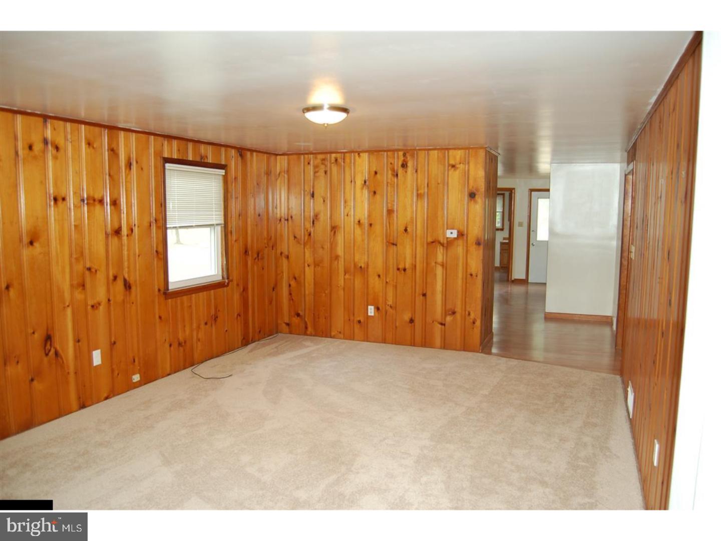 82 Seabreeze Road Bridgeton, NJ 08302 - Photo 9 of 25 Family Room