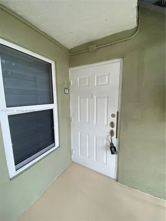 $1,850 | 17500 Northwest 67th Place, Unit F4, Hialeah, FL 33015