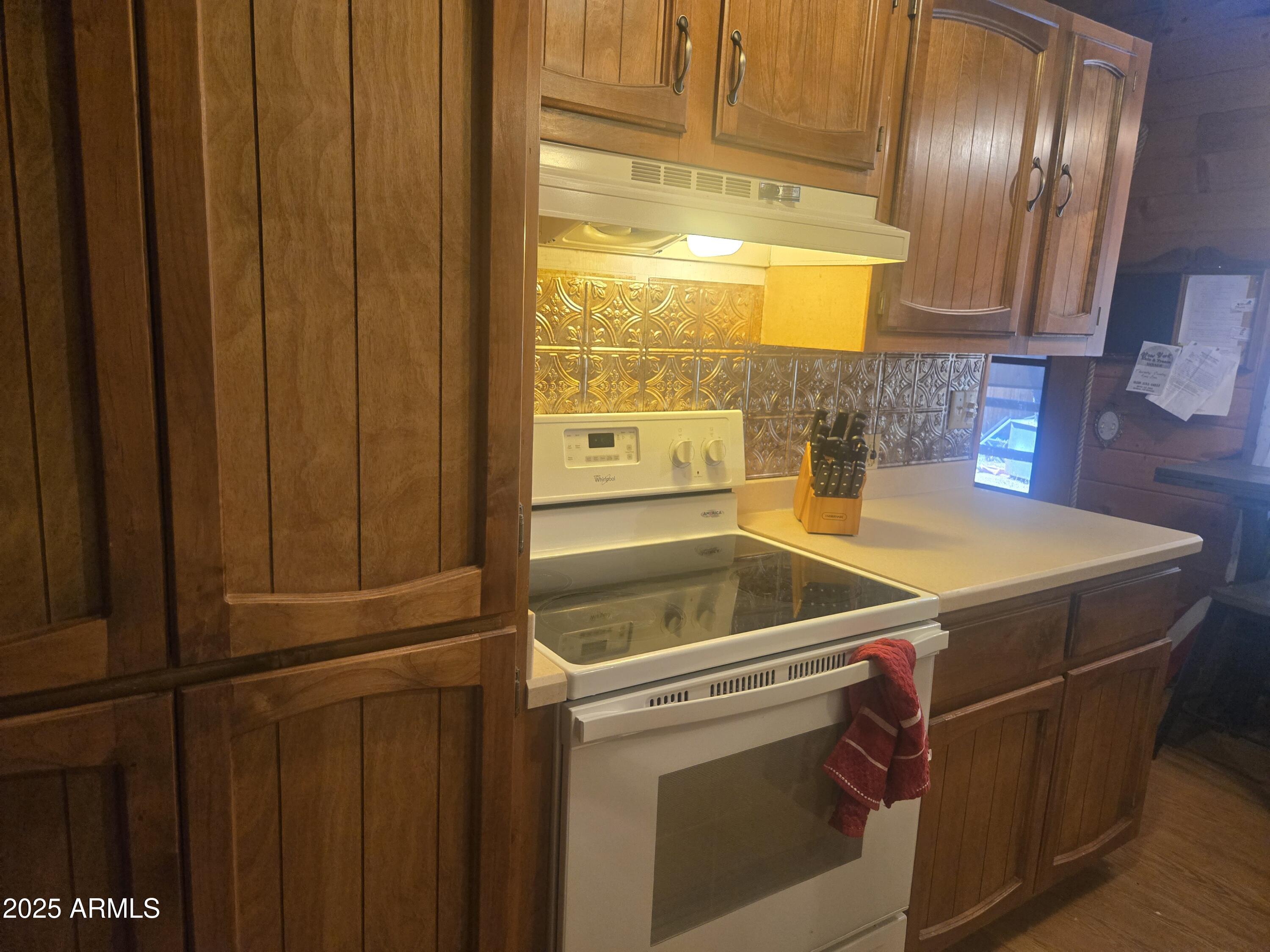 2145 Fishermans Road Overgaard, AZ 85933 - Photo 11 of 28 a utility room with dryer and washer