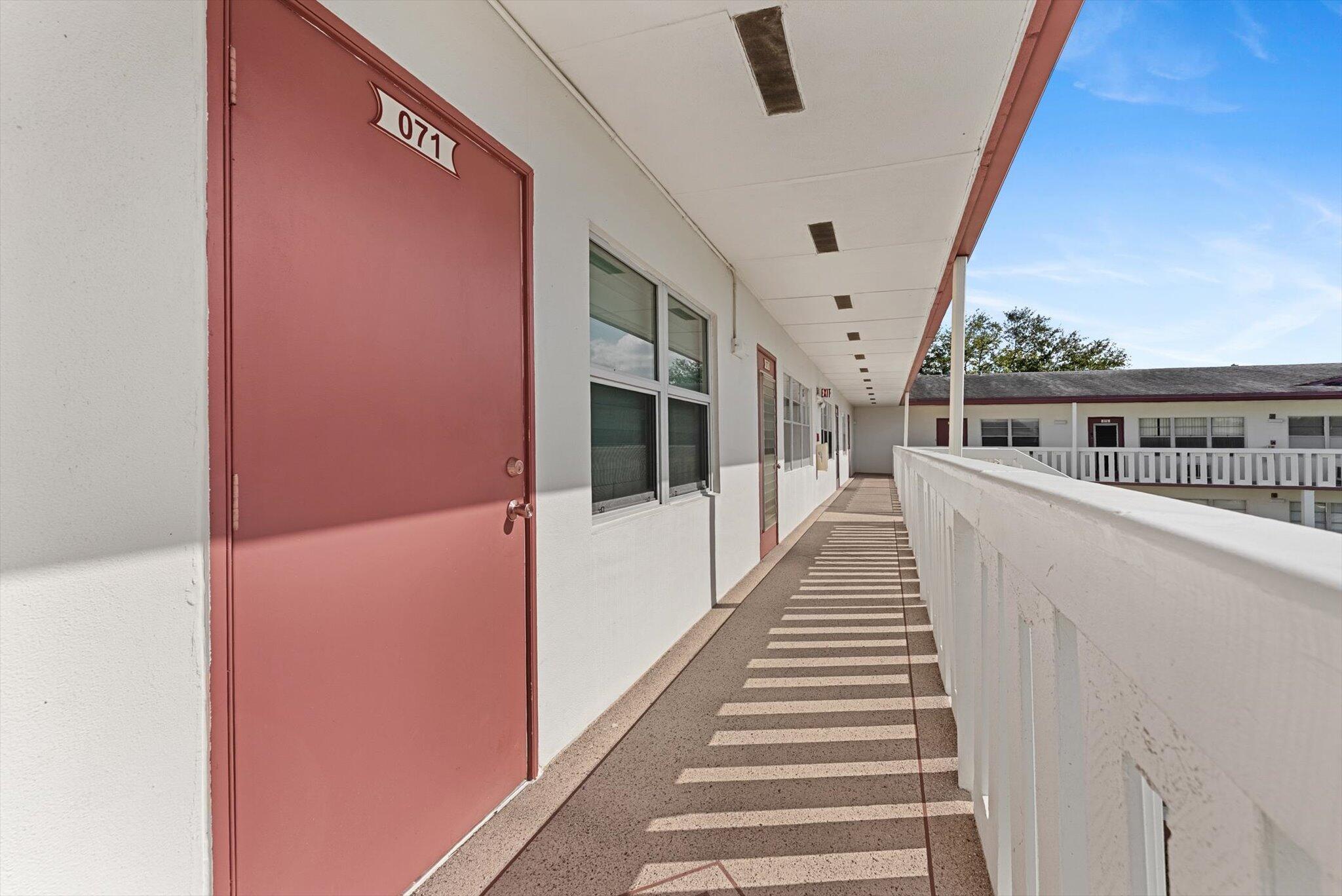 71 Fanshaw B Boca Raton, FL 33434 - Photo 2 of 16 05-5