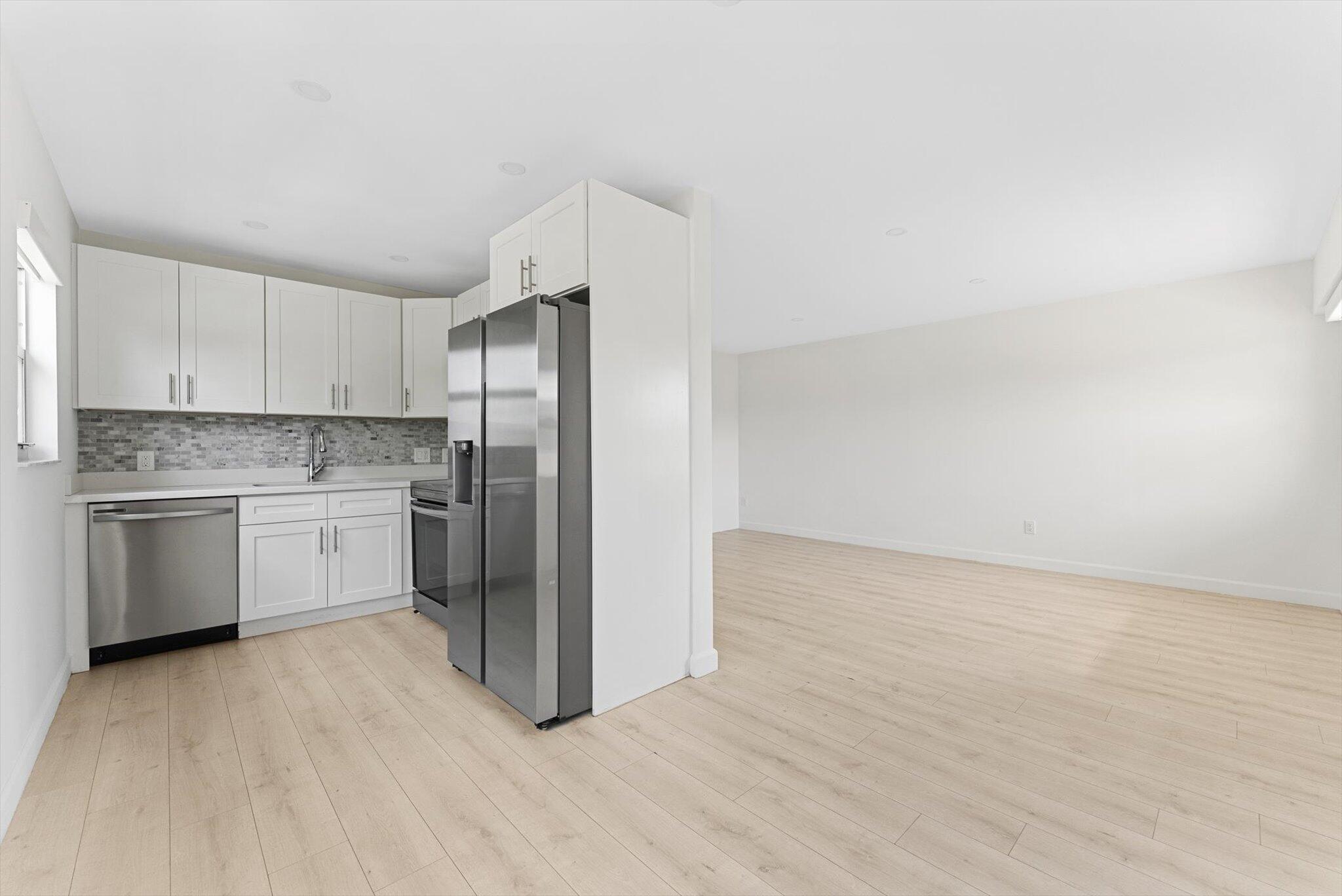 71 Fanshaw B Boca Raton, FL 33434 - Photo 7 of 16 10-10