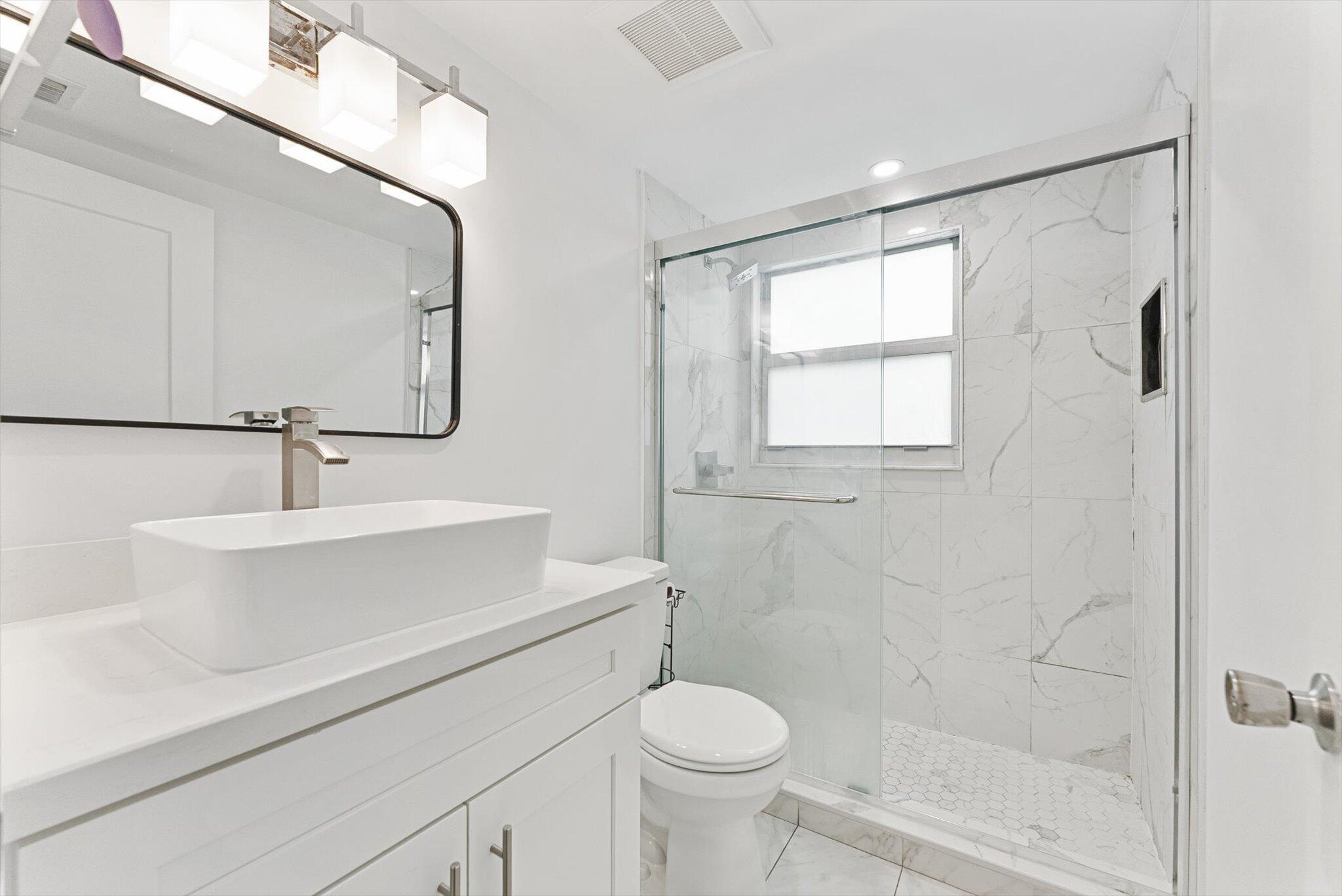 71 Fanshaw B Boca Raton, FL 33434 - Photo 9 of 16 12-12