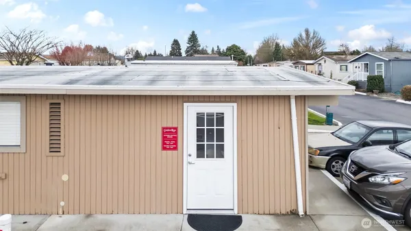 $99,950 | 10526 60th St Court East, Unit 133, Puyallup, WA 98372