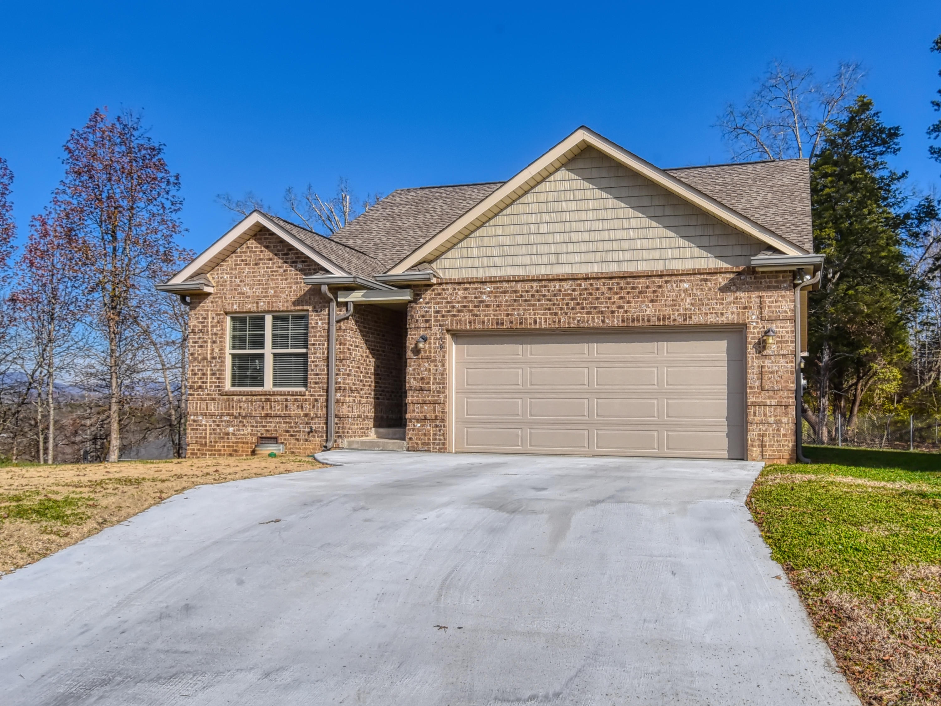 149 Crossroads Boulevard Oak Ridge, TN 37830 - Photo 2 of 24 149 Crossroads