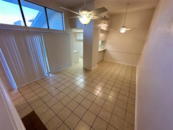 $1,425 | 644 Bellaire Drive, Unit D, Hurst, TX 76053